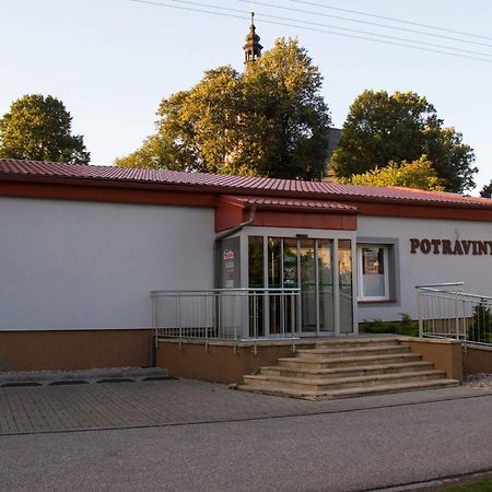 Apartamento Restaurace Na Krizovatce Božanov Exterior foto